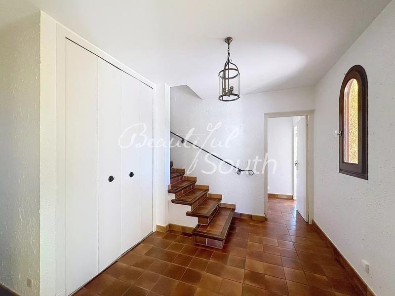 Villa - 225 m² - 7 pièces