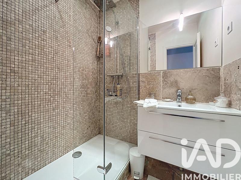 Maison - 220 m² - 8 pièces