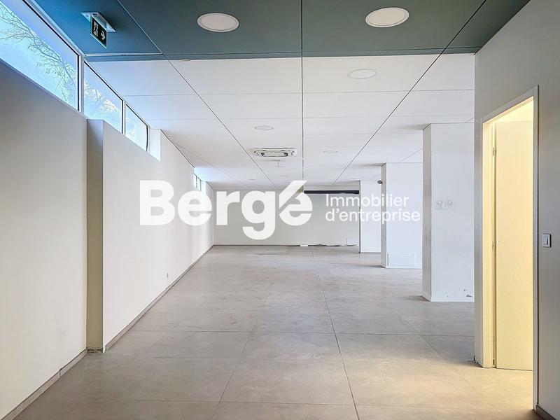 Local commercial - 394 m²