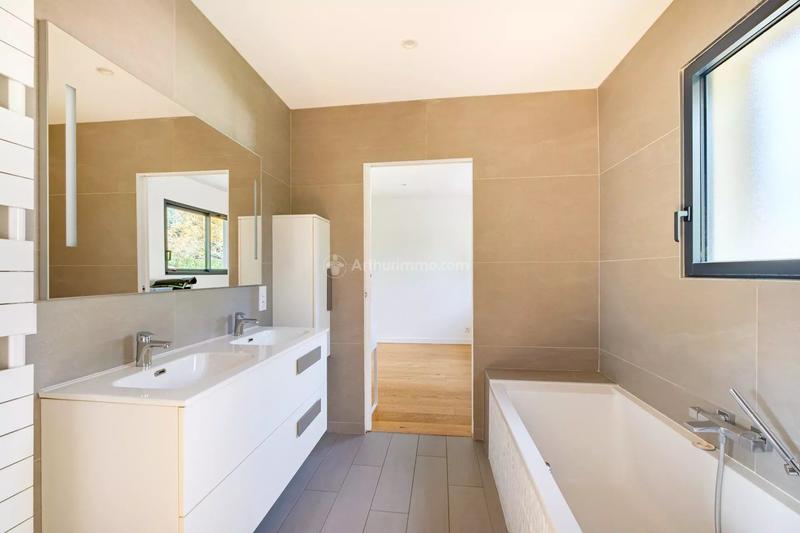 Maison - 165 m² - 7 pièces