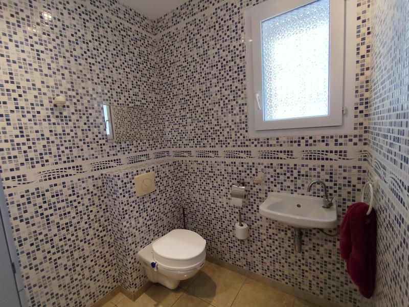 Maison - 270 m² - 10 pièces