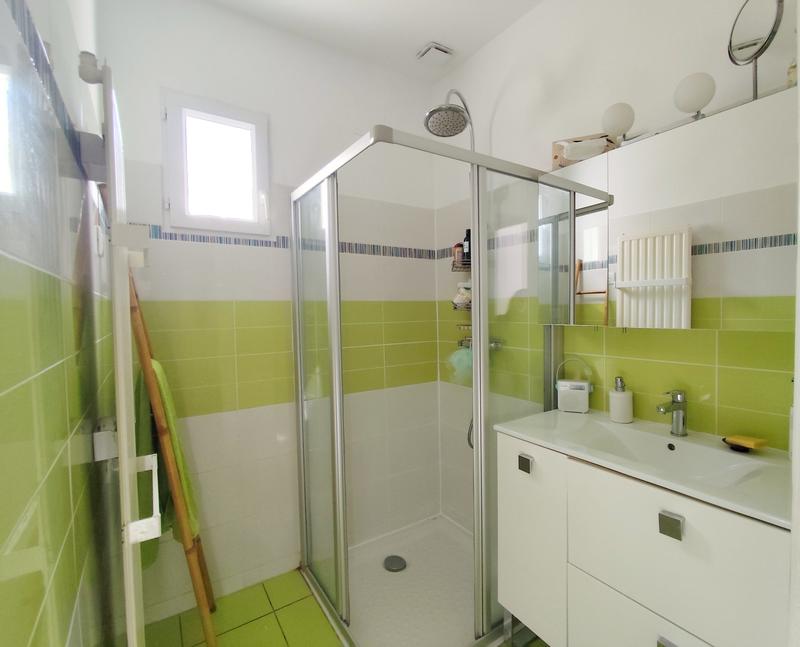 Maison traditionnelle - 90 m² - 4 pièces