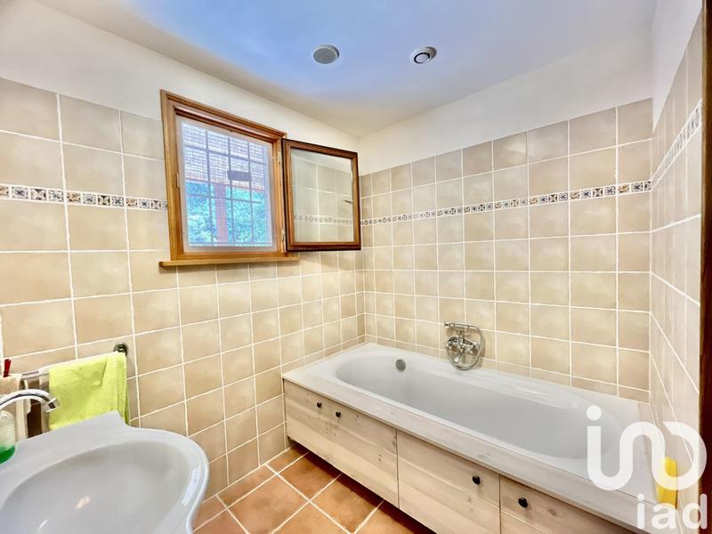 Maison - 217 m² - 4 pièces