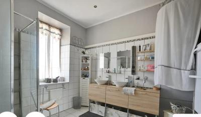 Maison - 186 m² - 10 pièces