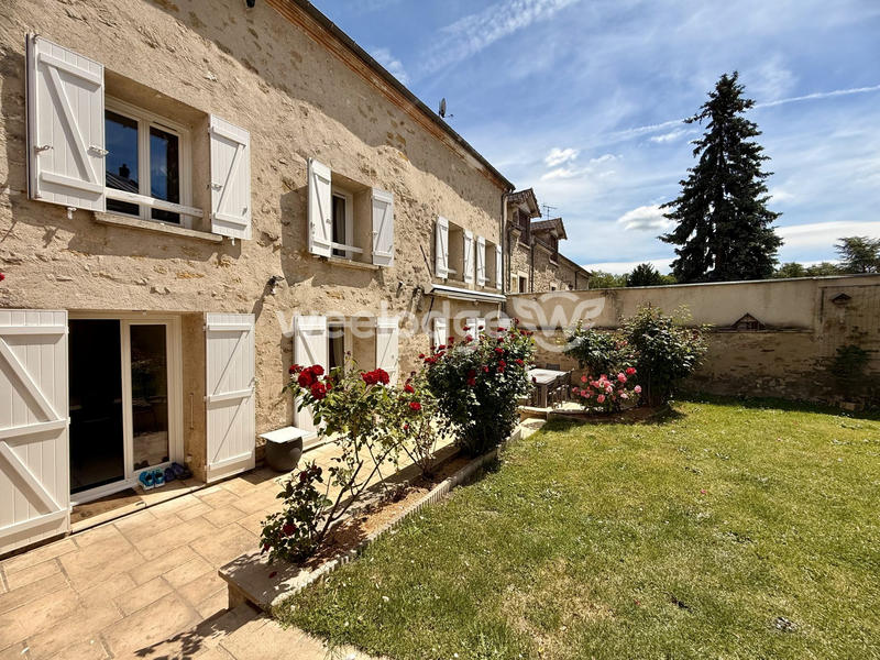 Maison - 195 m² - 6 pièces