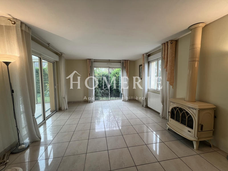 Maison - 170 m² - 7 pièces