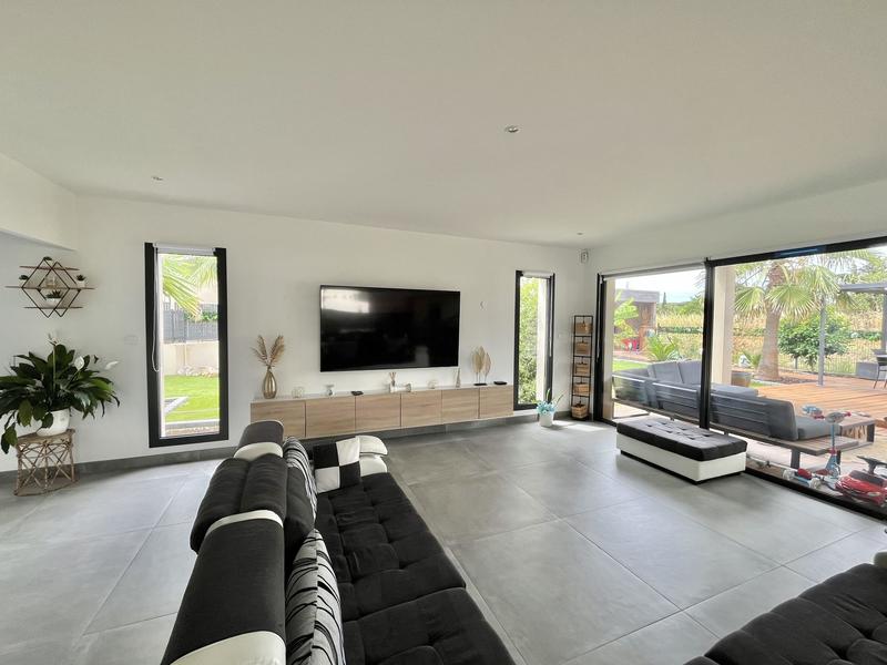 Villa - 169 m² - 5 pièces