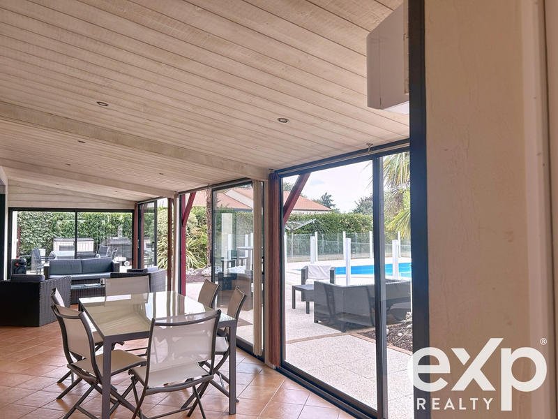 Maison - 158 m² - 6 pièces