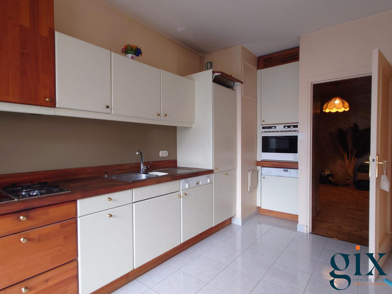 Appartement - 95 m² - 3 pièces