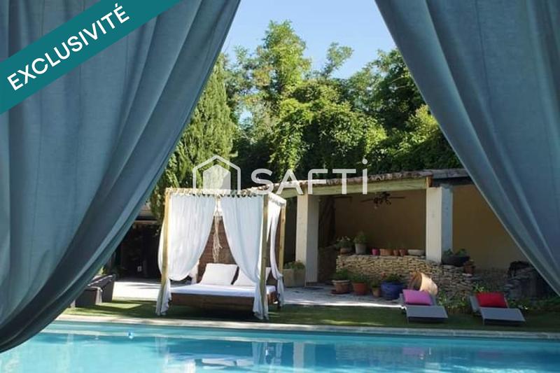 Maison - 293 m² - 8 pièces