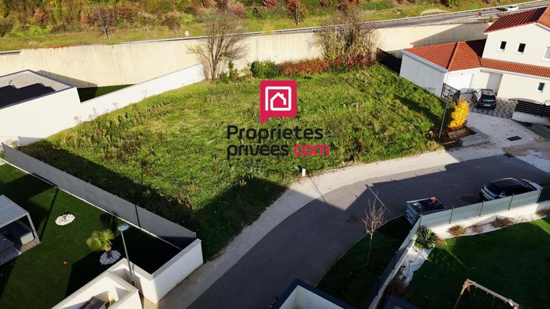 Terrain constructible - 840 m²