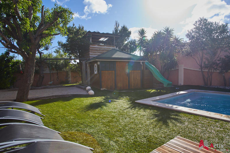 Villa - 180 m² - 6 pièces