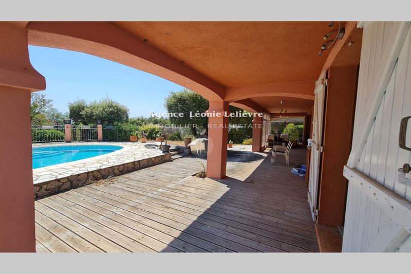 Maison - 180 m² - 5 pièces