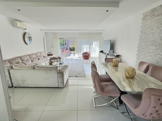 Demeure - 147 m² - 5 pièces