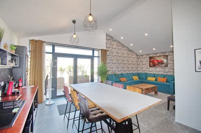 Maison - 363 m² - 12 pièces