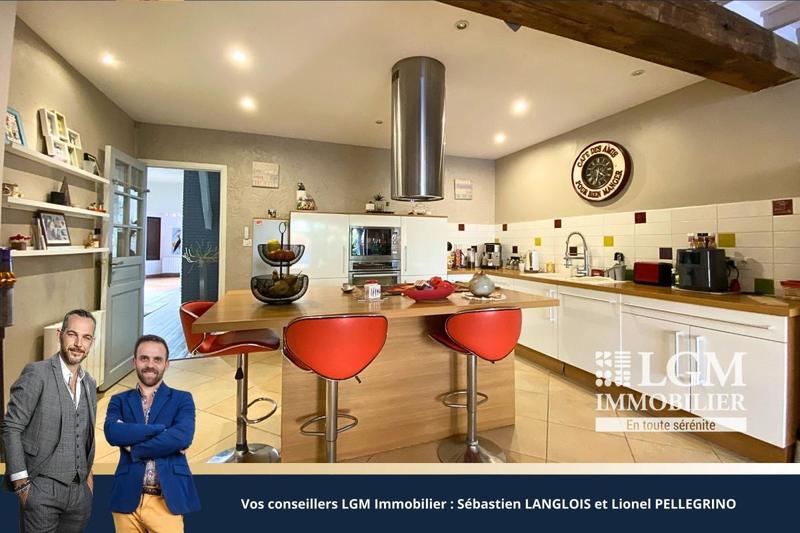 Maison - 240 m² - 7 pièces