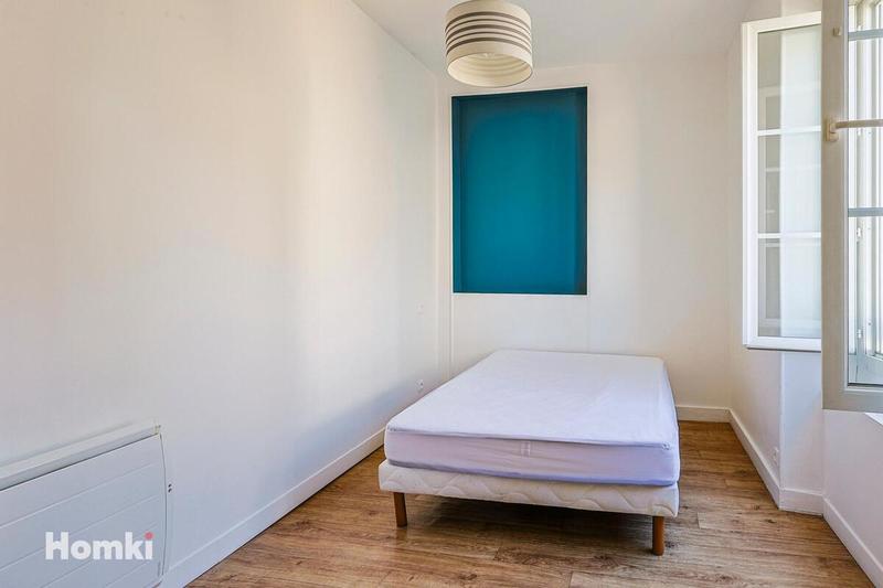 Immeuble - 122 m² - 9 pièces