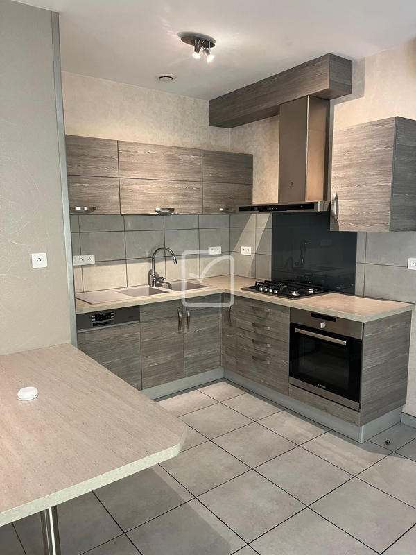 Maison - 102 m² - 4 pièces