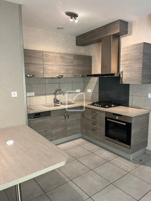 Maison - 102 m² - 4 pièces