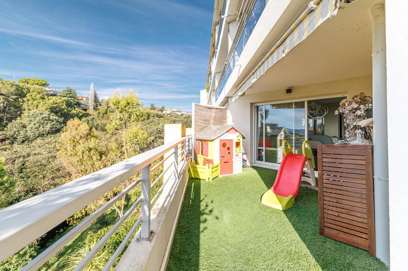 Appartement - 96 m² - 4 pièces