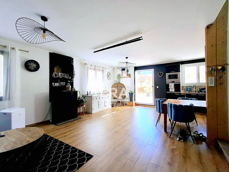 Maison - 145 m² - 5 pièces