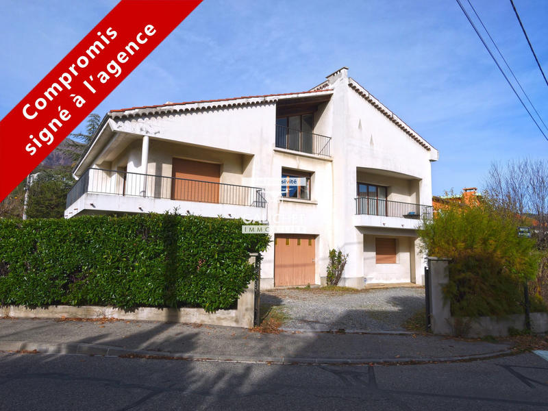 Maison - 191 m² - 5 pièces