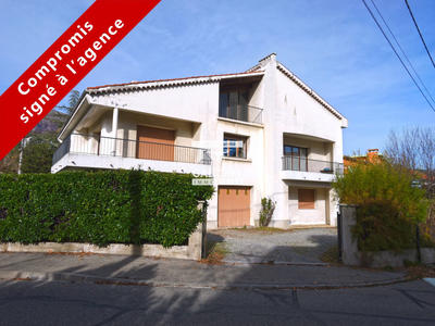 Maison - 191 m² - 5 pièces