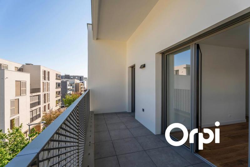 Penthouse - 105 m² - 5 pièces