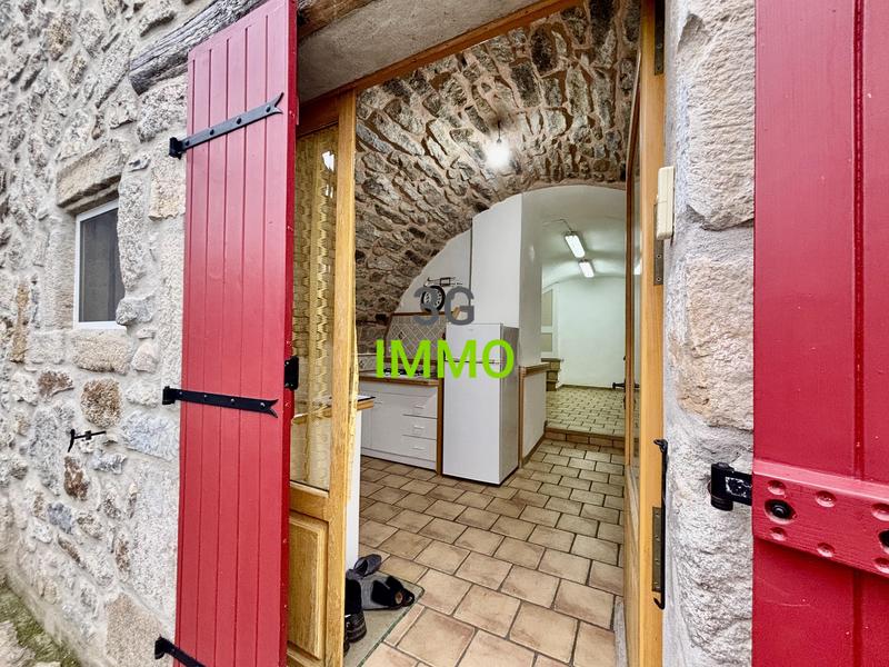 Maison en pierre - 96 m² - 5 pièces