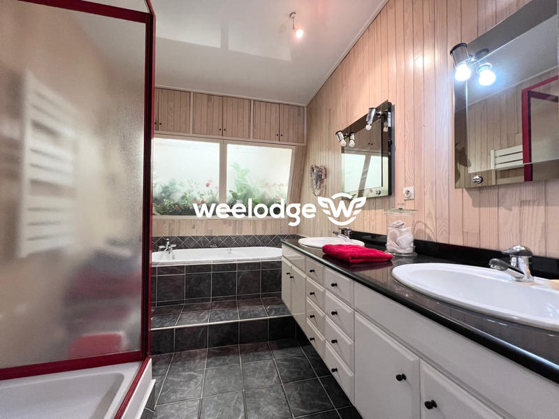 Appartement - 102 m² - 4 pièces