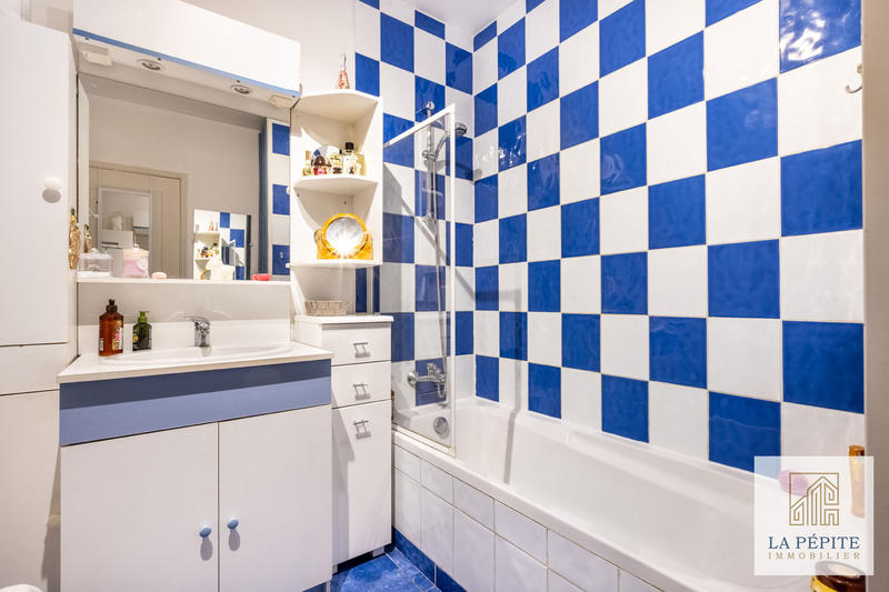 Appartement - 90 m² - 3 pièces