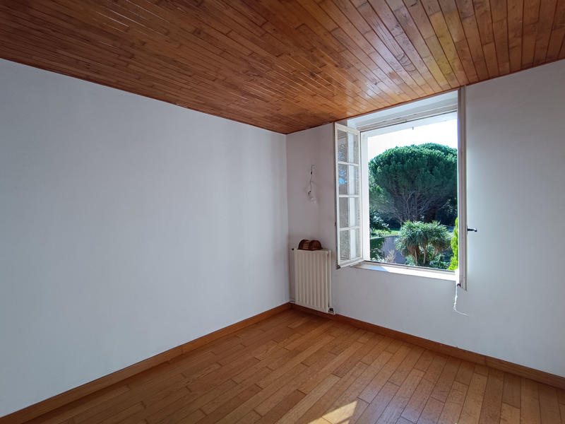 Propriété - 170 m² - 7 pièces