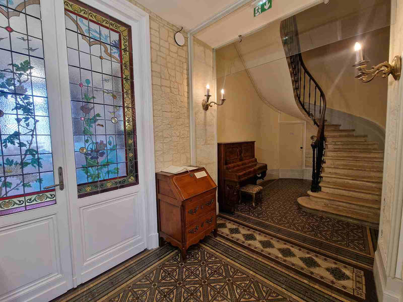 Château - 1 500 m² - 25 pièces