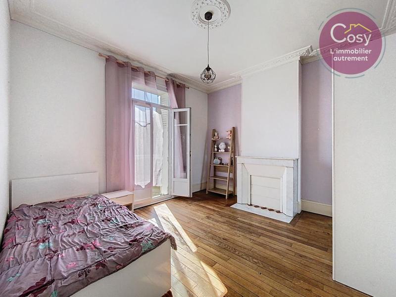 Villa - 180 m² - 9 pièces