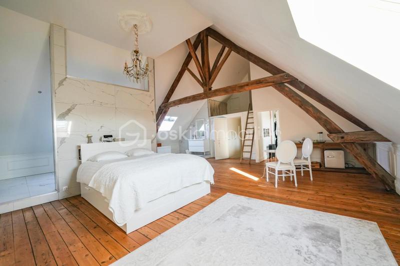 Maison de maîtres - 256 m² - 8 pièces