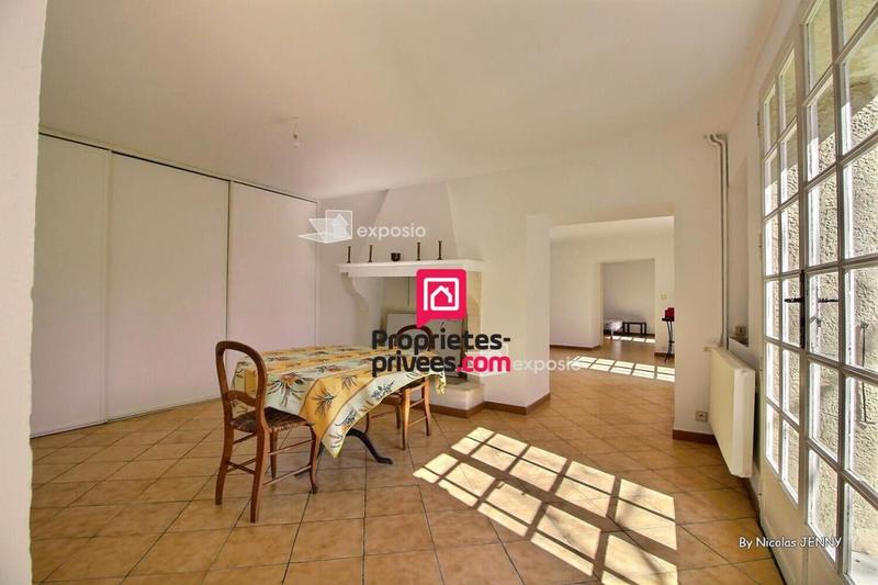 Maison - 266 m² - 7 pièces