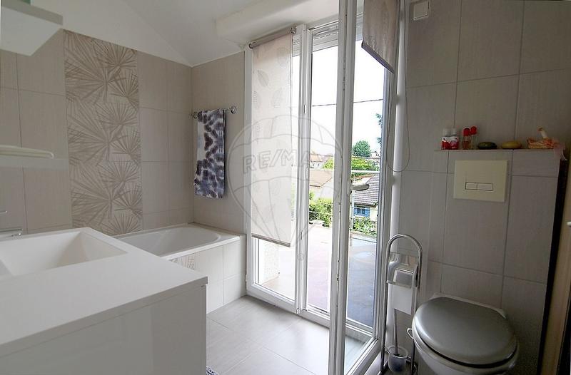 Maison - 135 m² - 10 pièces