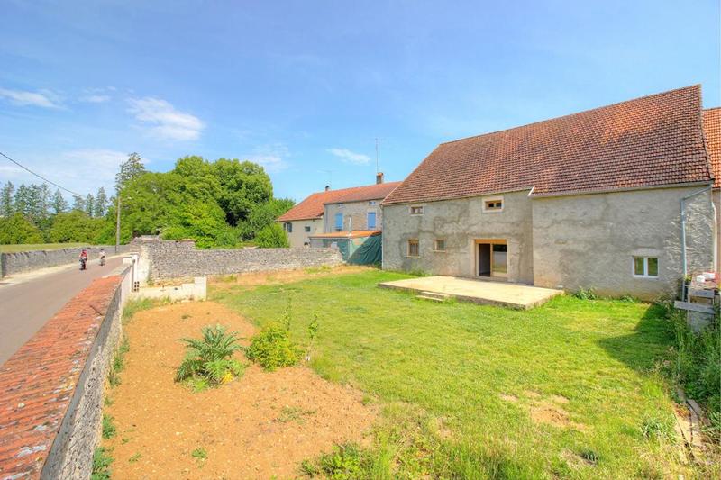 Maison - 232 m² - 7 pièces