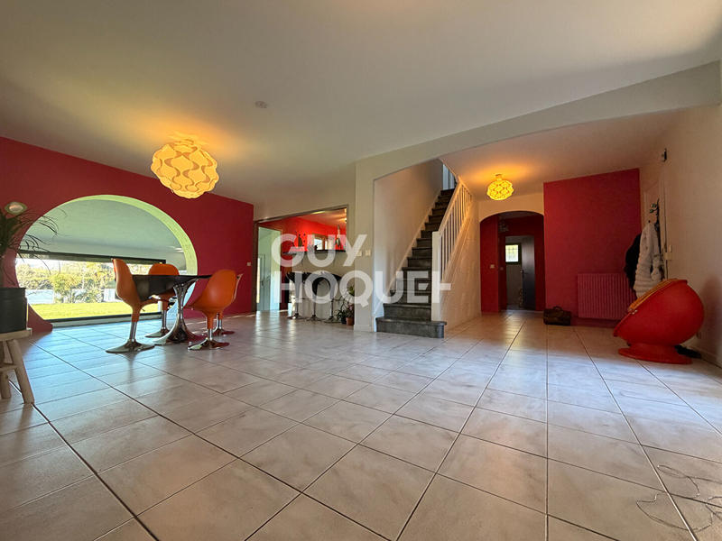 Maison - 161 m² - 5 pièces