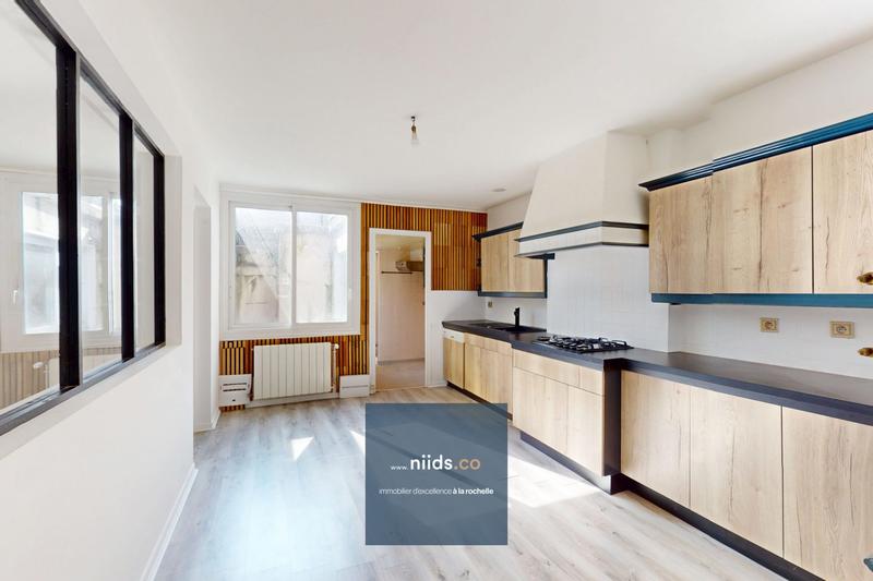 Appartement - 165 m² - 5 pièces