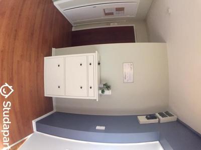 Chambre - 13 m² - 1 pièce