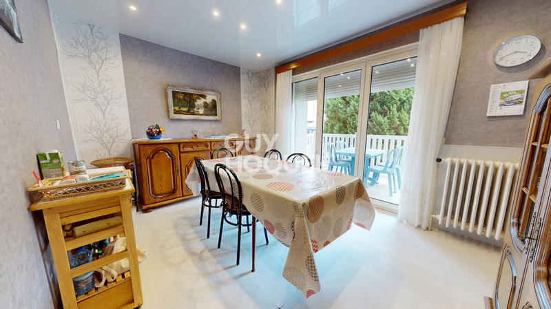 Maison - 94 m² - 4 pièces