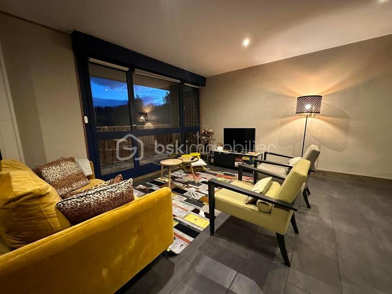 Appartement - 81 m² - 4 pièces