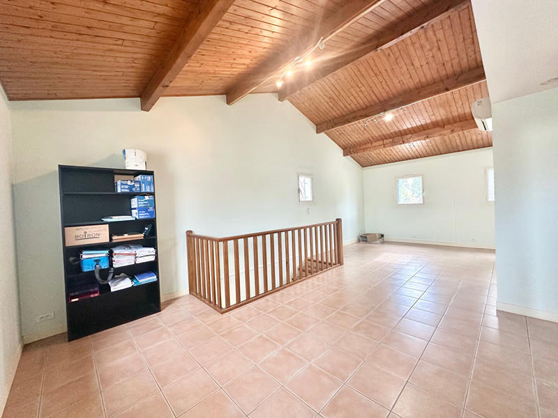 Local commercial - 166 m²