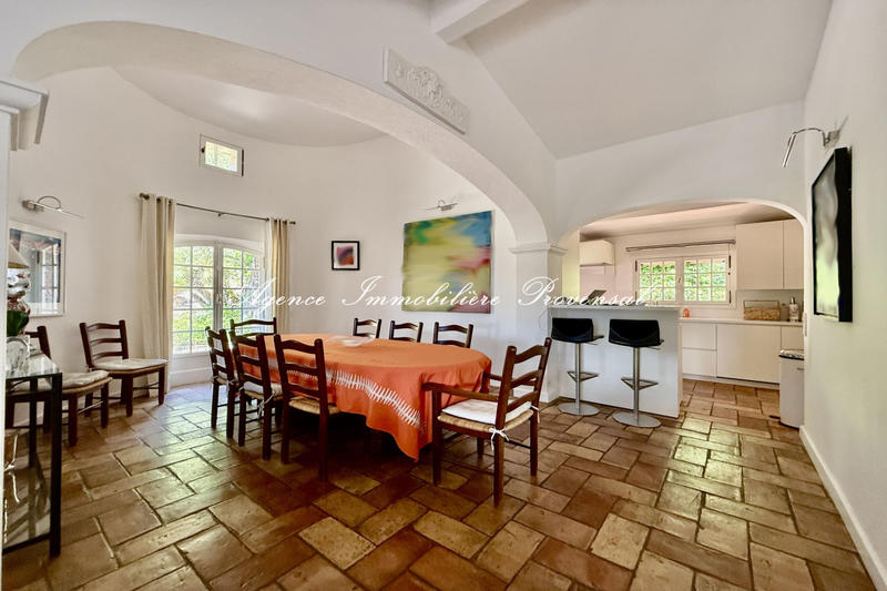 Villa - 200 m² - 7 pièces