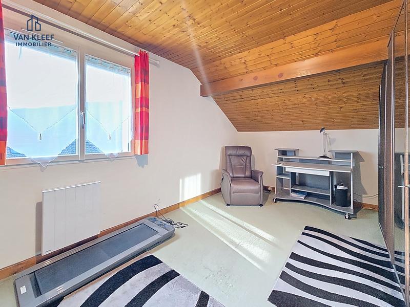 Maison traditionnelle - 94 m² - 4 pièces