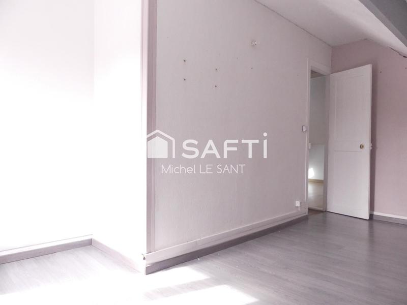 Maison - 141 m² - 9 pièces