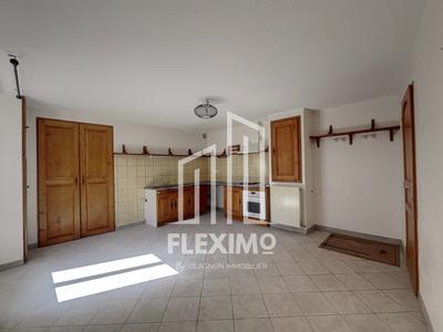 Maison de village - 100 m² - 4 pièces