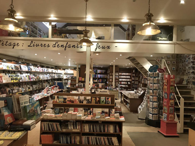 Librairie a plus d'un titre