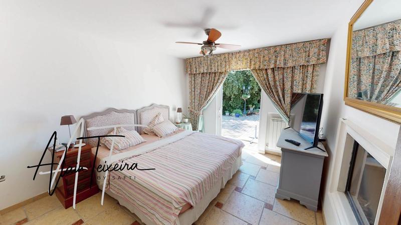 Maison - 200 m² - 9 pièces